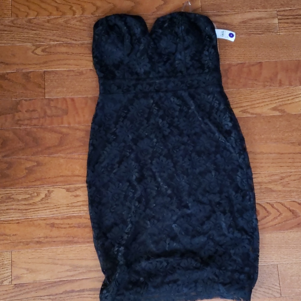 Speechless brand strapless lace dress